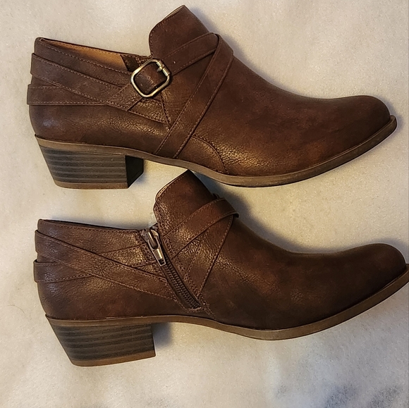 LifeStride ADLEY Whiskey 10 M Boots, Booties, Short Top Boot, Zip Closure Brown - Picture 1 of 10